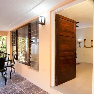  Apartment Above The Lights Jamaica